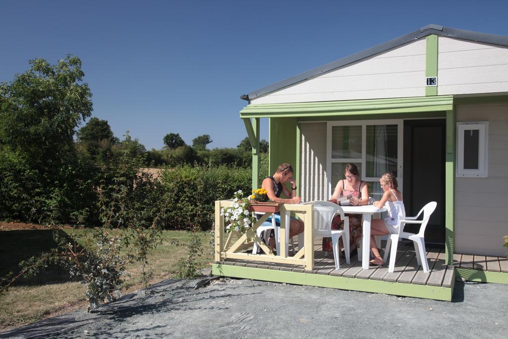 Camping Des Rulieres Ξενοδοχείο Saint-Valérien Εξωτερικό φωτογραφία